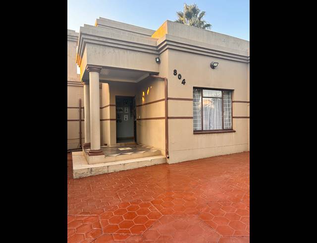 4 BEDROOM HOUSE FOR SALE IN EERSTERUST